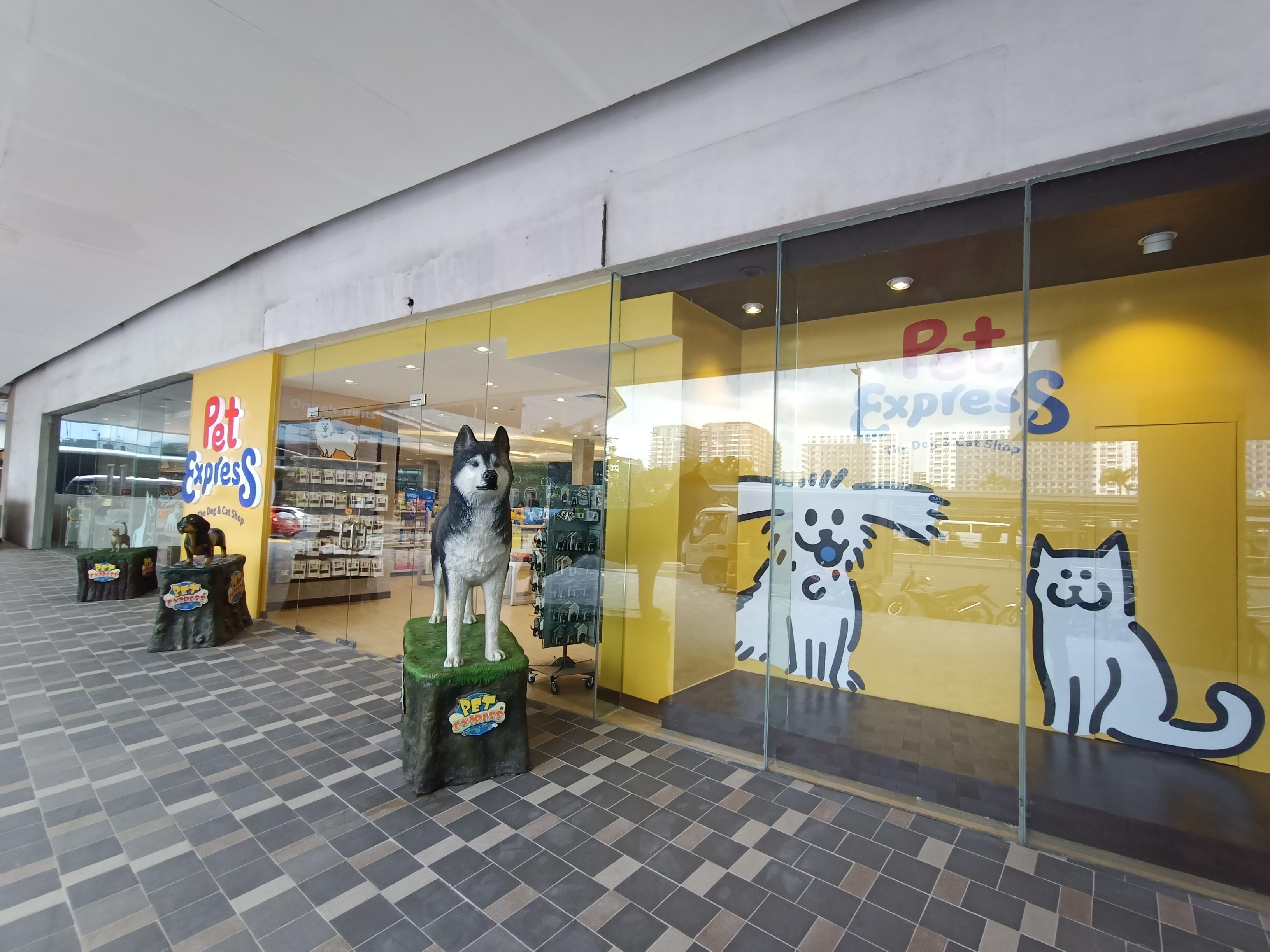 Dog and cat outlet shop